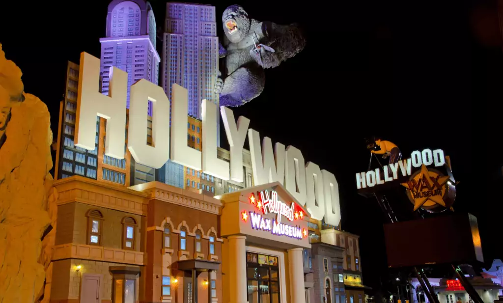 branson missouri hollywood wax museum building front is a great place to visit after getting your medical card